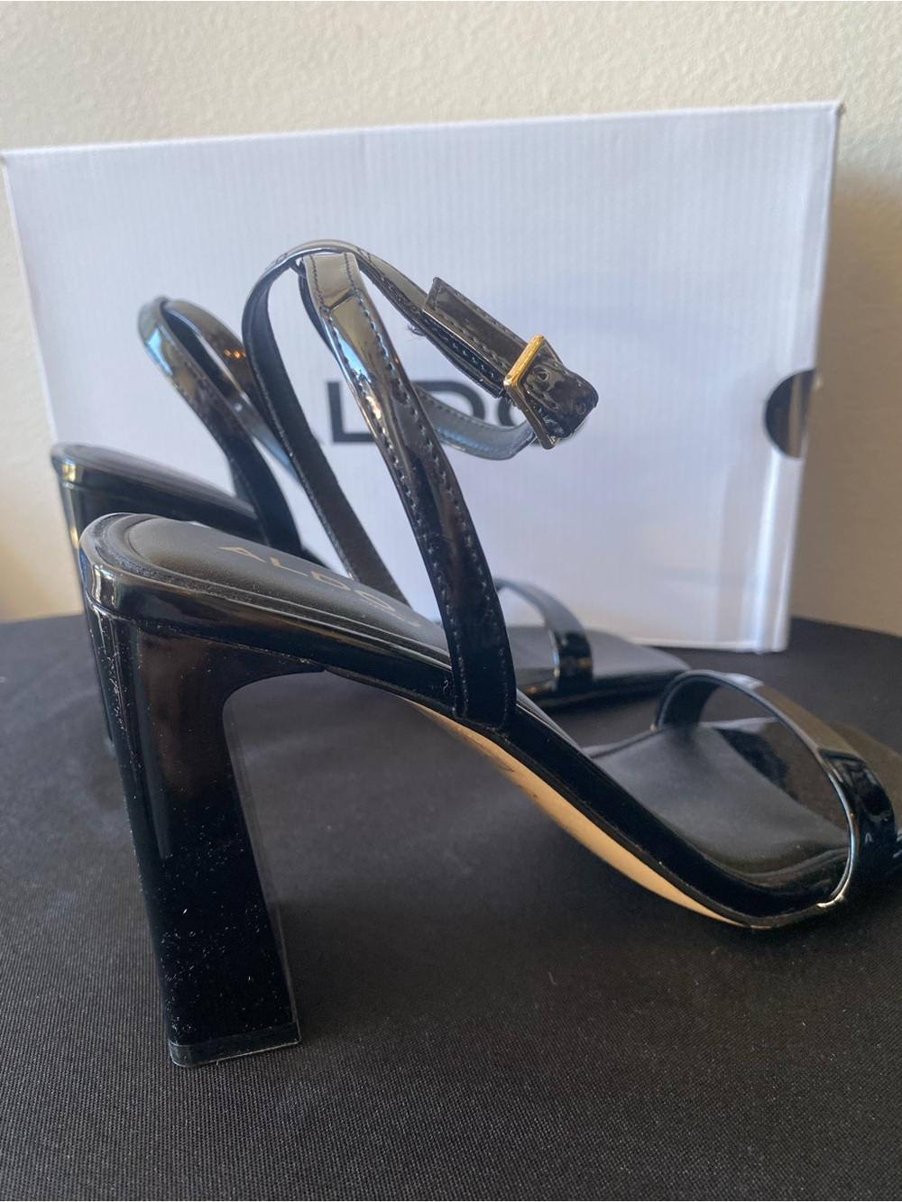ALDO Black Patent Square Block Heel Sandals with Ankle Strap BRAND NEW - Picture 8 of 9